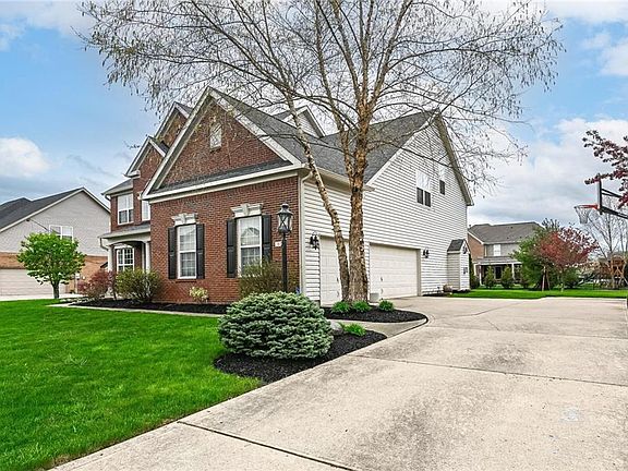 4th image of 657 Richland Way