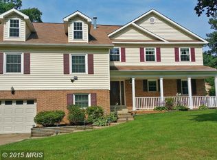 4296 Country Squire Ln, Fairfax, VA 22032