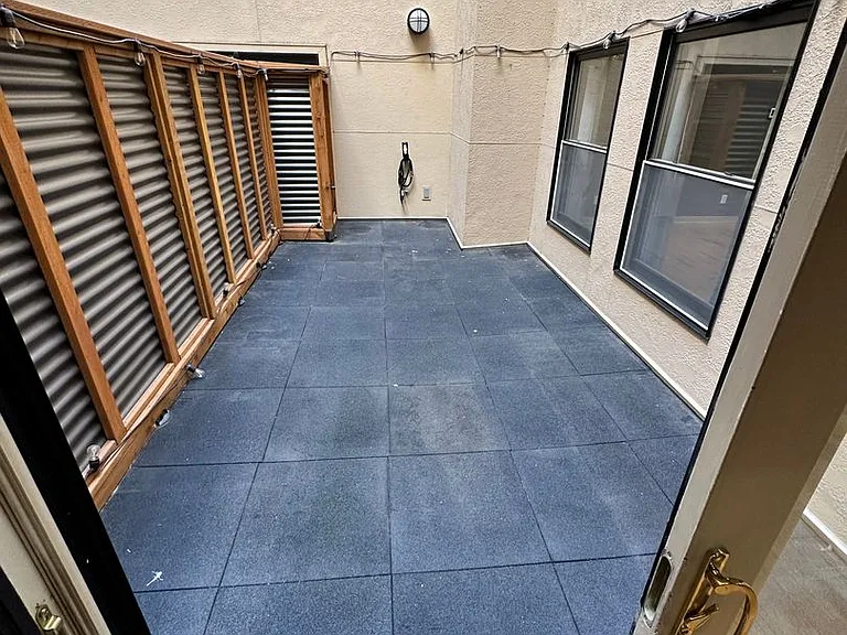 315 W Riverside Ave #305 — Photo 7