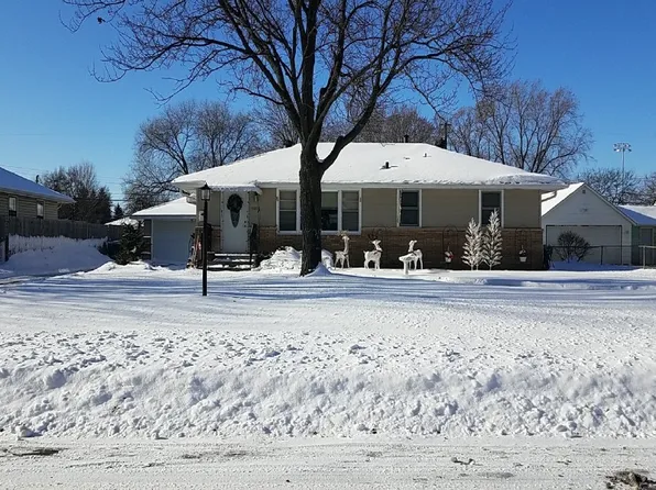 5921 Emerson Ave N, Brooklyn Center, MN 55430
