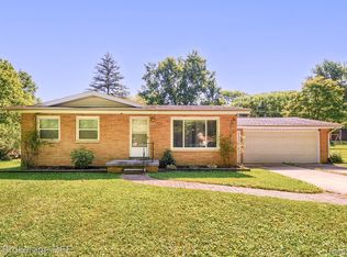 1424 Westwood Dr, Flint, MI 48532