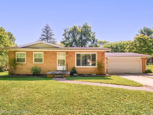 1424 Westwood Dr, Flint, MI 48532