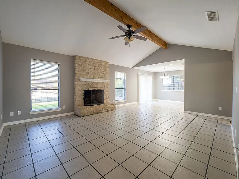 4804 Broadhill Dr — Photo 2