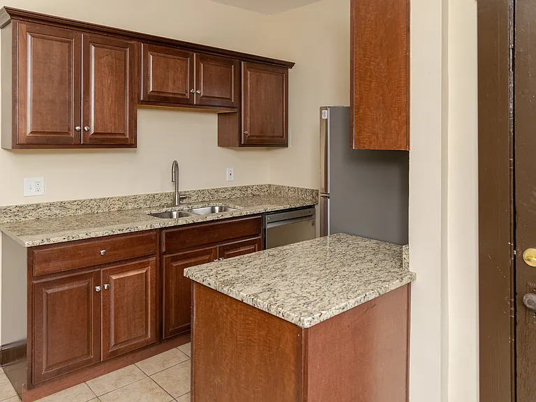 10003 Newton Ave — Photo 9