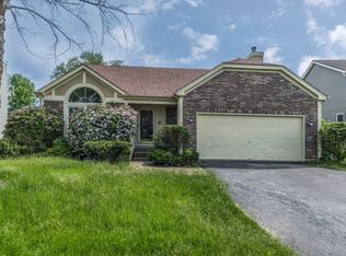 306 Dorchester Ln, Grayslake, IL 60030