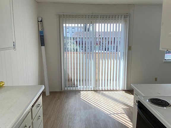 Dine-in kitchen. Private patio