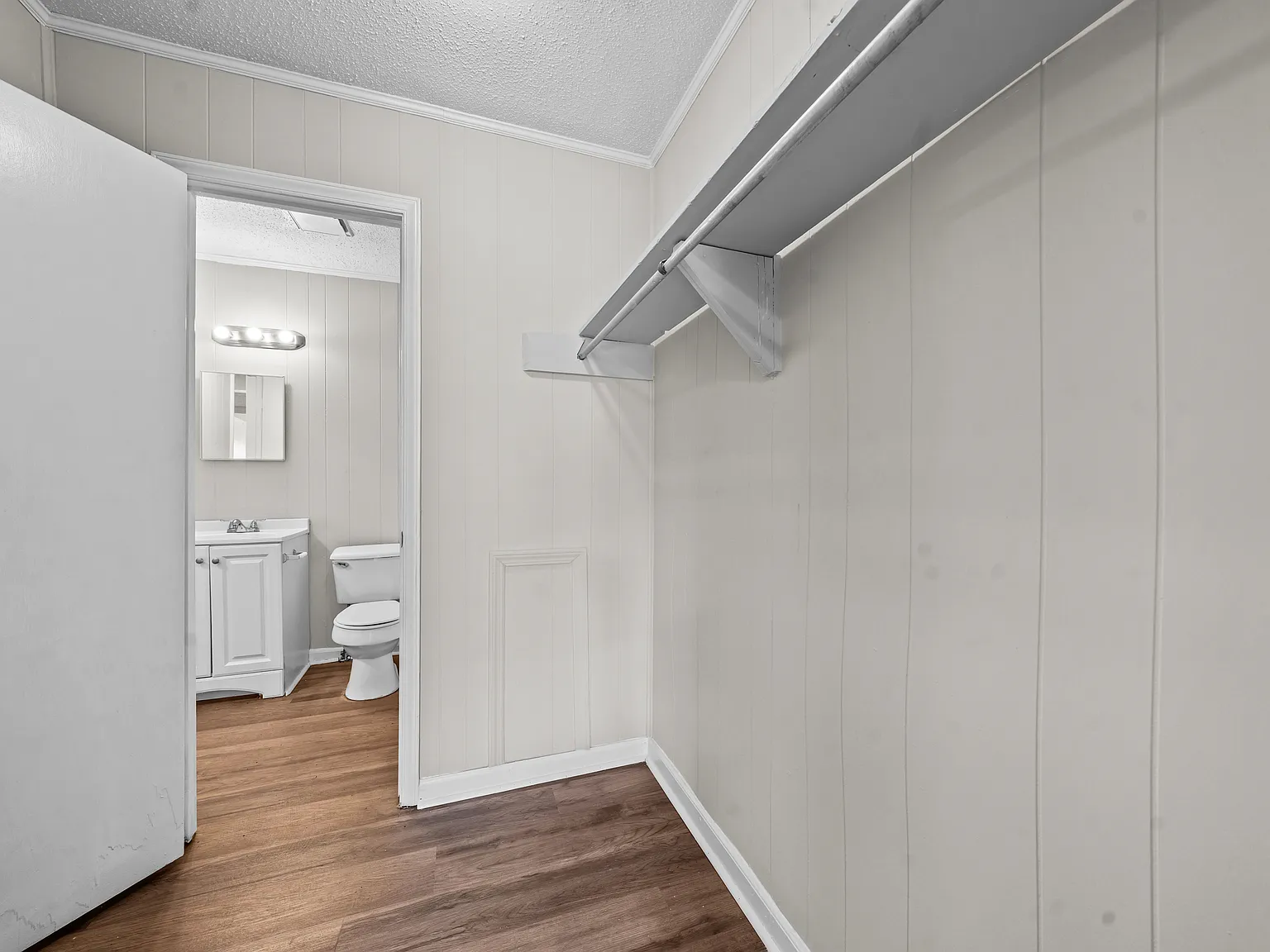 2 bed, $925 — Photo 2