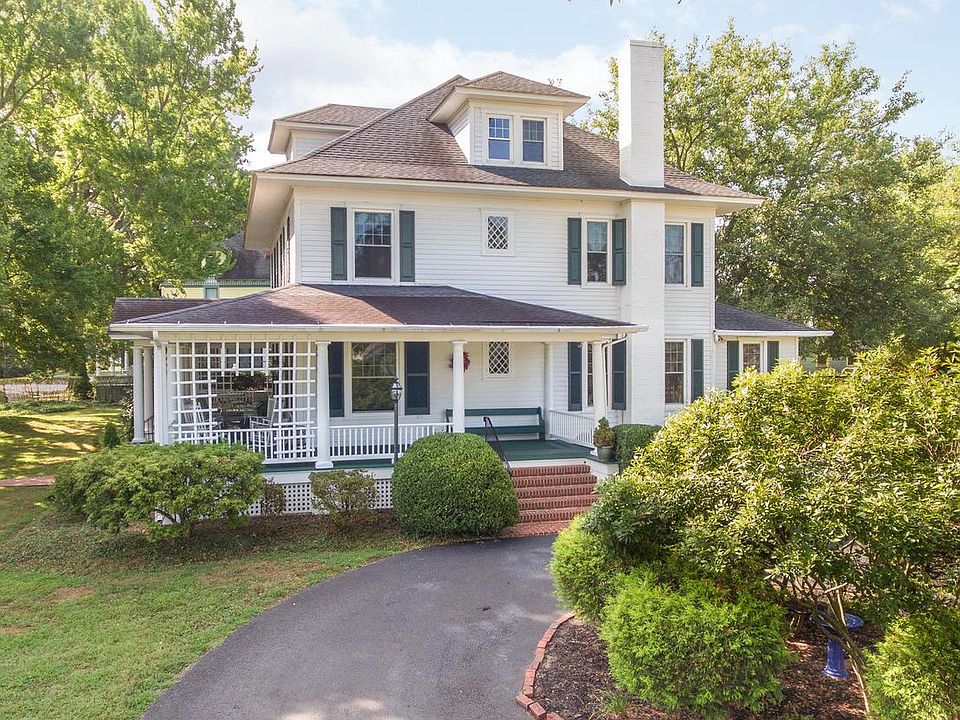 1st image of 405 Chesterfield Ave