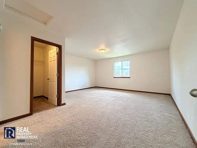 601 5th St SW — Photo 11