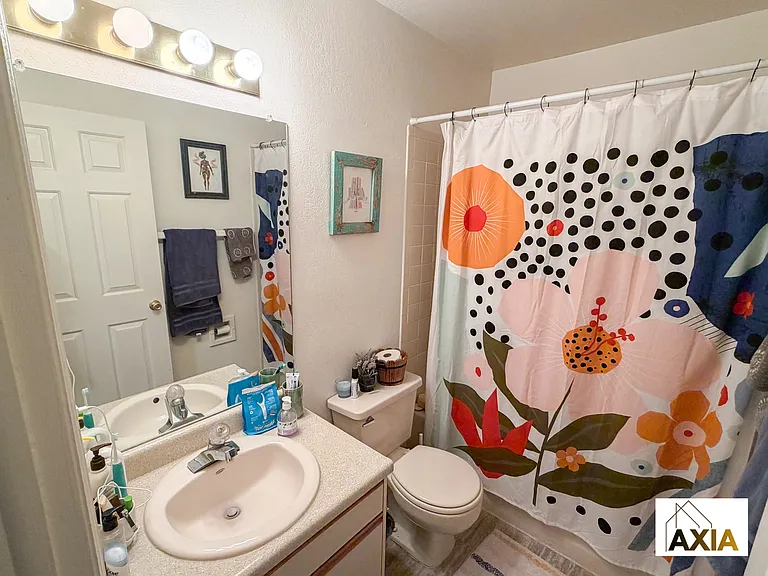 1927 Canyon Blvd #112 — Photo 8
