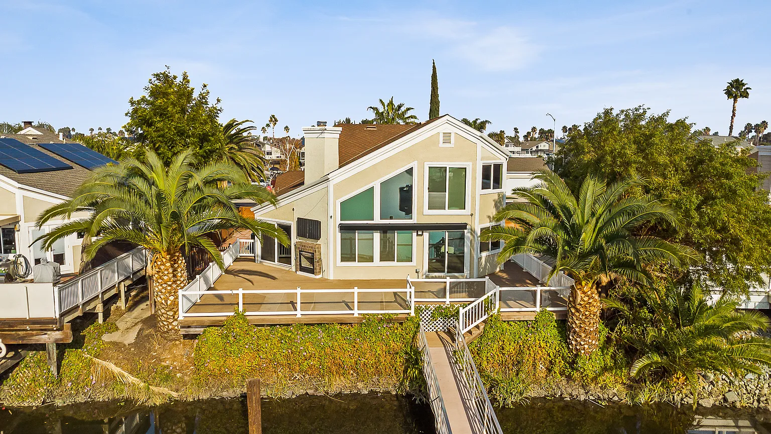 4730 Spinnaker Way photo 1