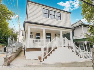 24-26 York Ave, Staten Island, NY 10301