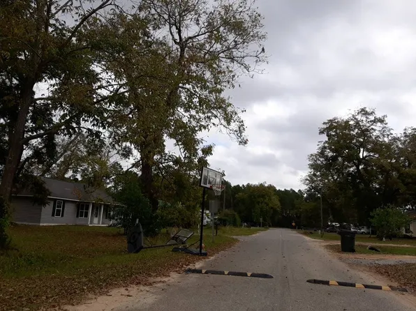 113 Pecan Dr, Ocilla, GA 31774
