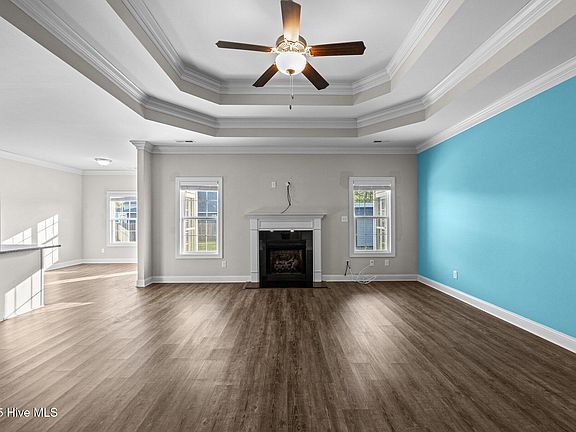 3rd image of 100 Delray Court