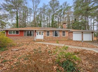 1460 Loch Lomond Trl SW, Atlanta, GA 30331