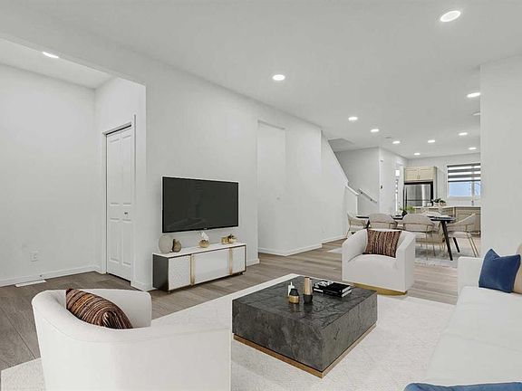 4th image of 172 S Belmont Way SW