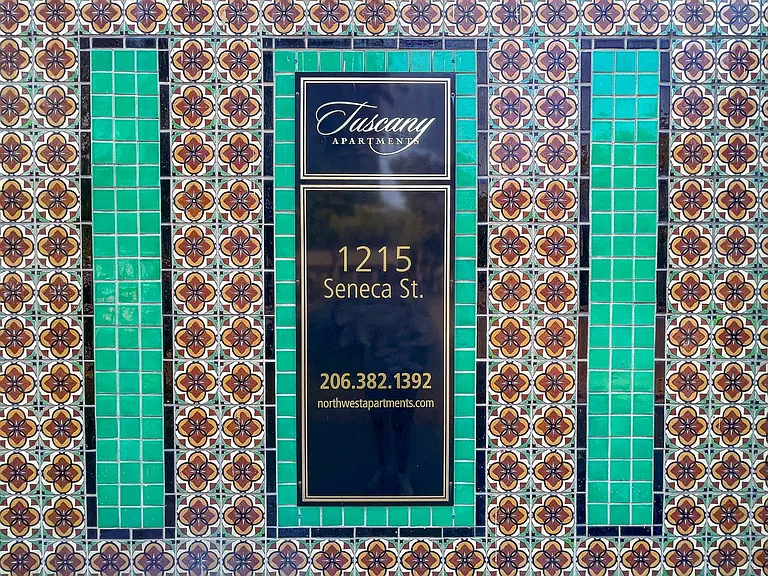 Tuscany Apartments — Photo 13
