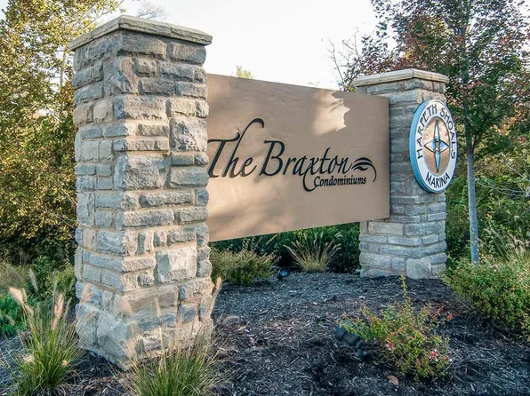 400 Warioto Way APT 908, Ashland City, TN 37015