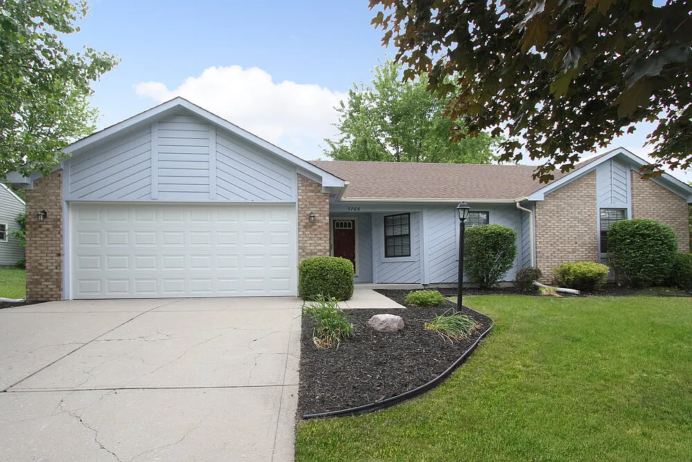 3 bed, 2.0 bath, 1756 sqft, $2,130 — Photo 1