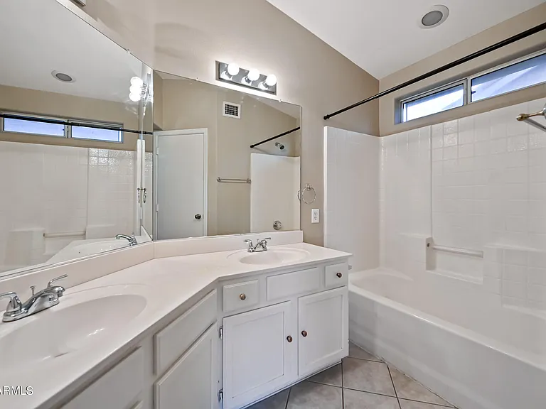 1244 E Angela Dr — Photo 17