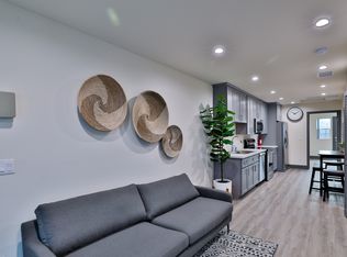 2811 Menlo Ave #2815, Los Angeles, CA 90007