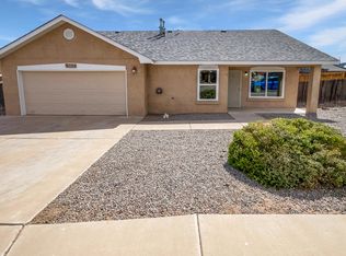 1355 Redondo Ct, Los Lunas, NM 87031