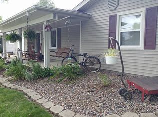 2419 12th St, Silvis, IL 61282