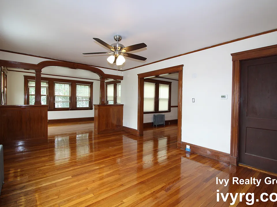 24-26 Edgecliff Rd #24