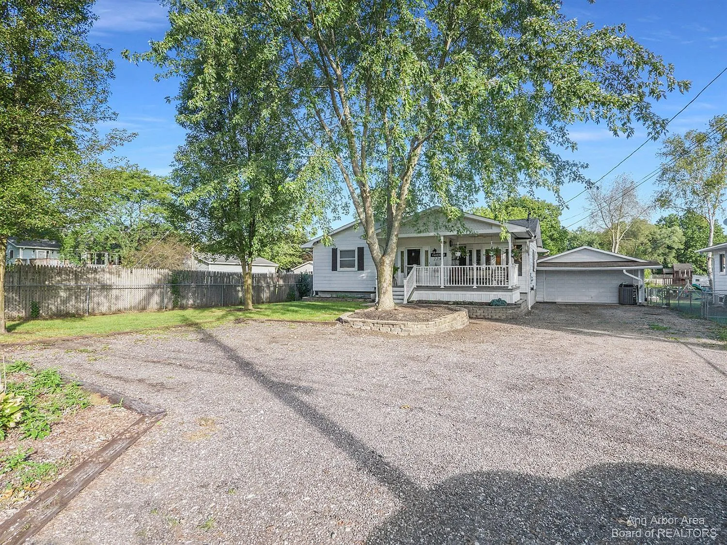 2241 Holmes Rd photo 1