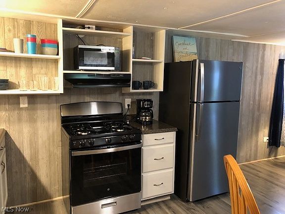 5th image of 4825 Hawley Dr