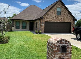 2143 Port Neches Ave, Port Neches, TX 77651