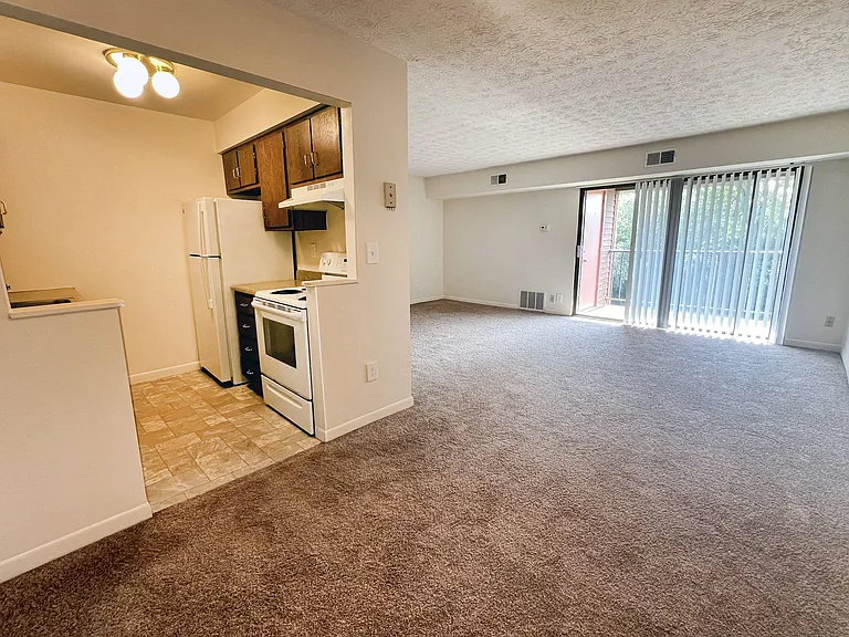 Four Worlds Apartments — Photo 50