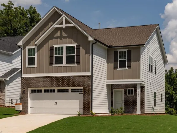 1525 S Broad St #1015, Winston Salem, NC 27127