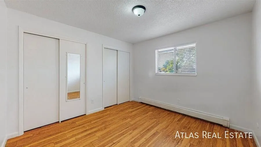 Available Now!! Newly Renovated 2 Bedroom/1 Bath! Pet Friendly!! Ss Appliances!! — Photo 3