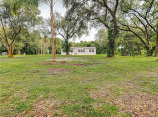 1912 W Hunter Rd, Plant City, FL 33565