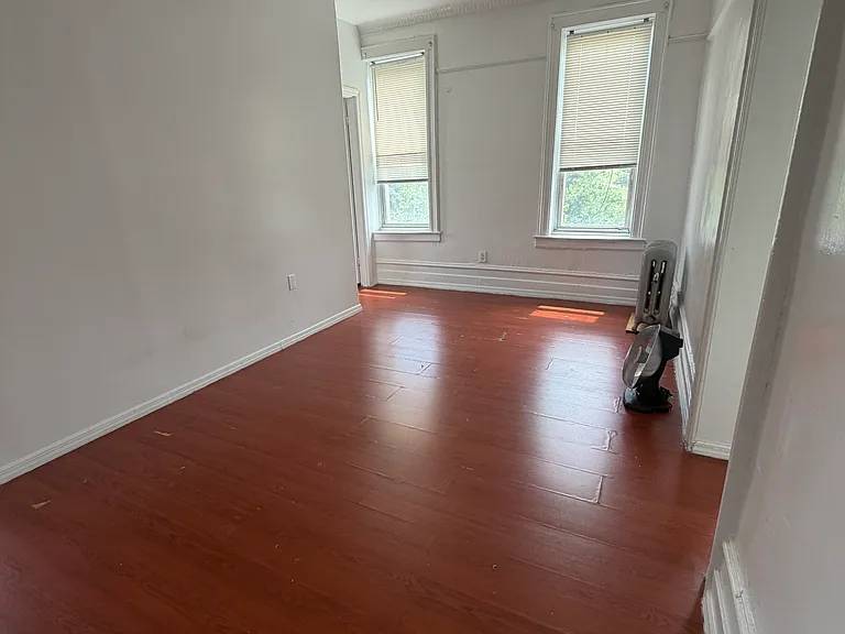 4023 5th Ave #3R — Photo 1