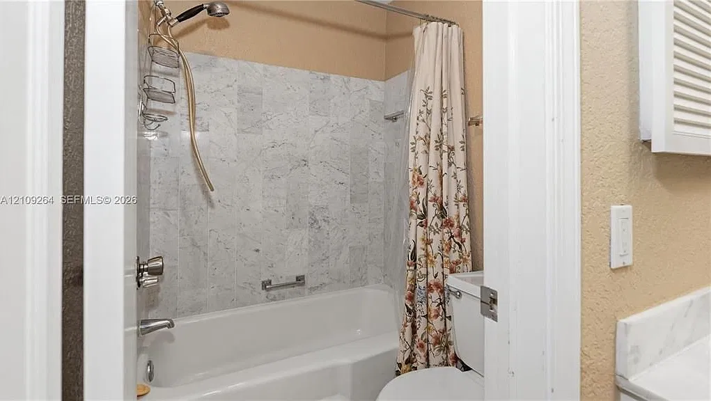 2 bed, 2.0 bath, 1200 sqft, $3,000 — Photo 2