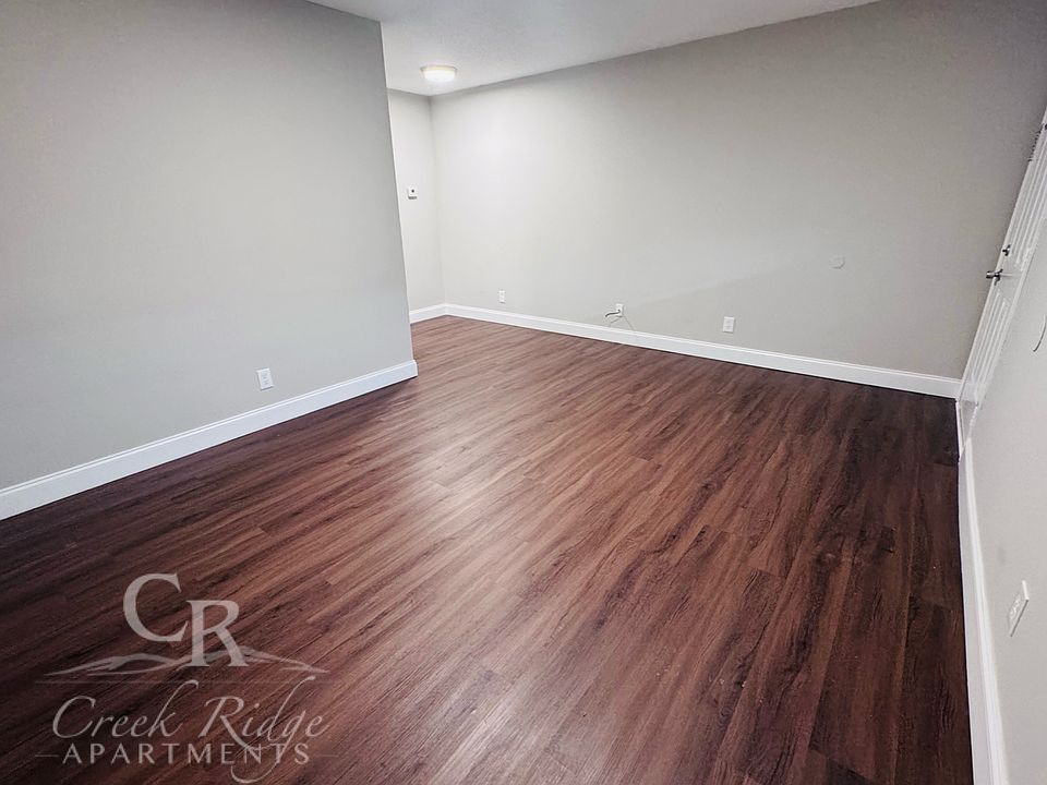 1st image of 5700 Pleasant Ridge Rd #33