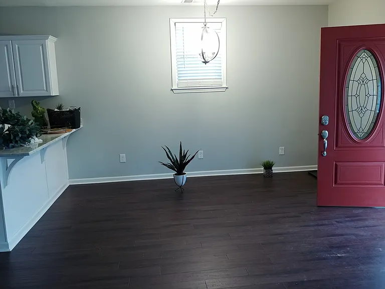 3035 University Rd — Photo 5