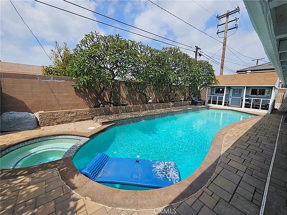 4th image of 10301 McClure Ave