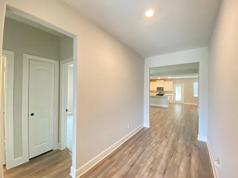 2109 Atwood Dr — Photo 2