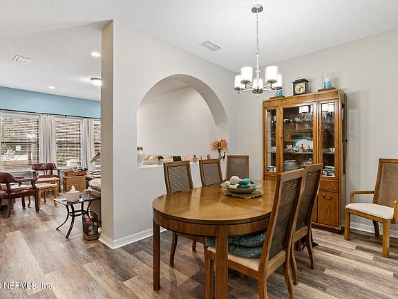 2nd image of 405 Honeycomb Way #405