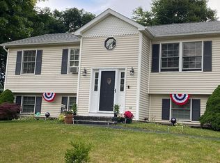 3 Nicole Ln, Wingdale, NY 12594