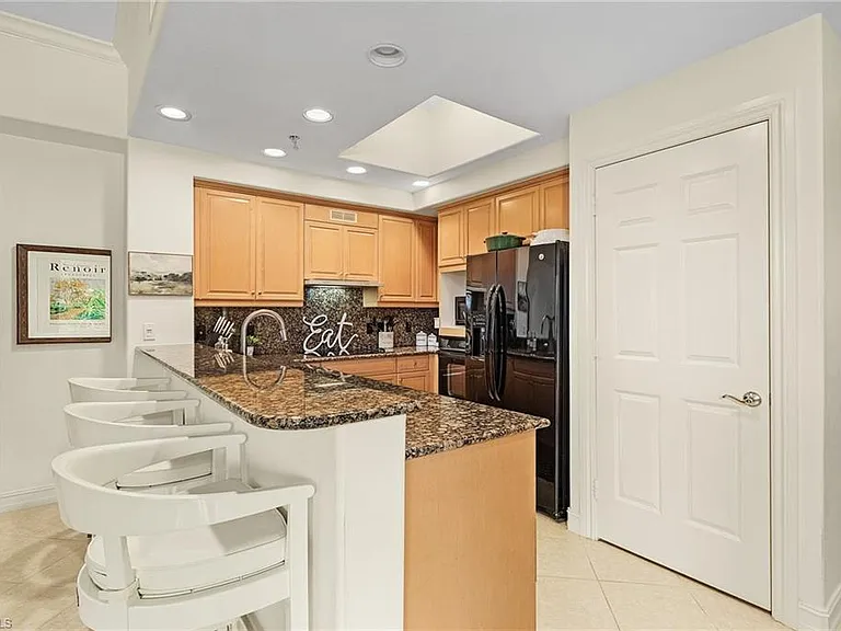 2728 Tiburon Blvd E #A-401 — Photo 6