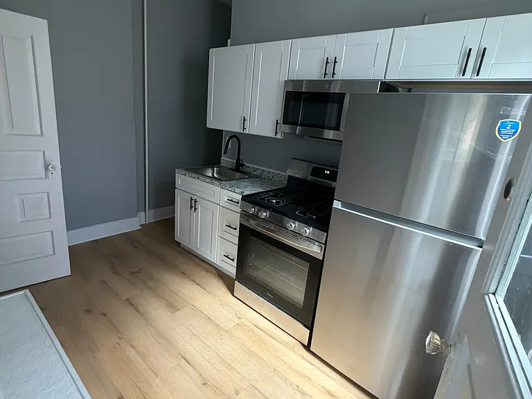 1224 W Turner St #1 — Photo 15