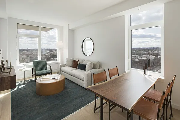 Rented by The Moinian Group | media 115