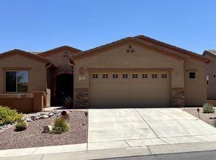 1041 W Bosch Dr, Green Valley, AZ 85614