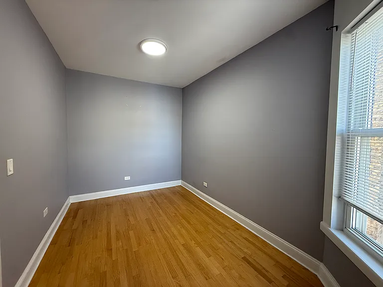 2449 N Ridgeway Ave #2 — Photo 9