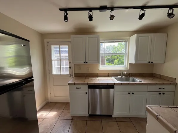 6830 Meade St #2, Pittsburgh, PA 15208