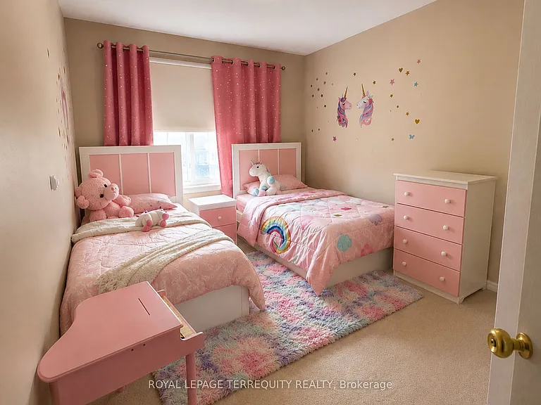 1215 Wadebridge Cres #UPPER — Photo 15